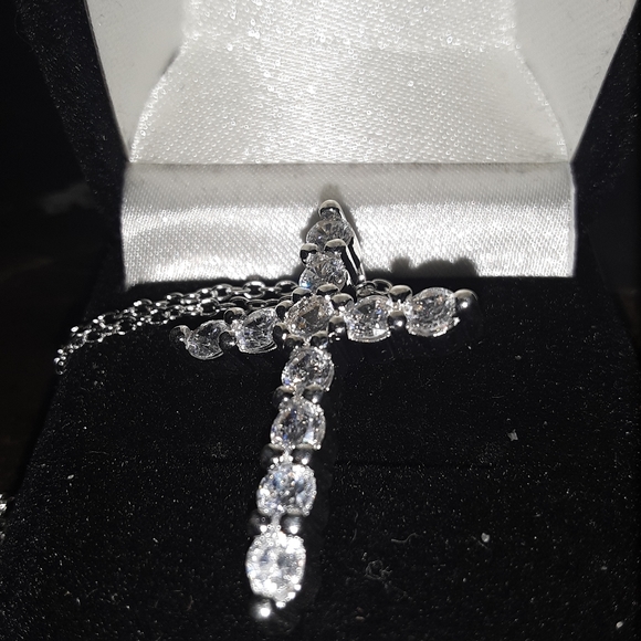 Cross pendant necklace silver cz - Picture 2 of 13